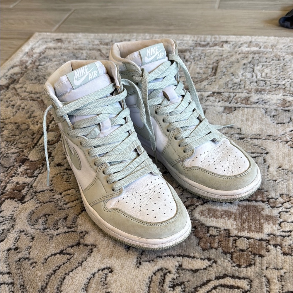 Air Jordan 1 Mid “Barely Green” Women’s 8.5